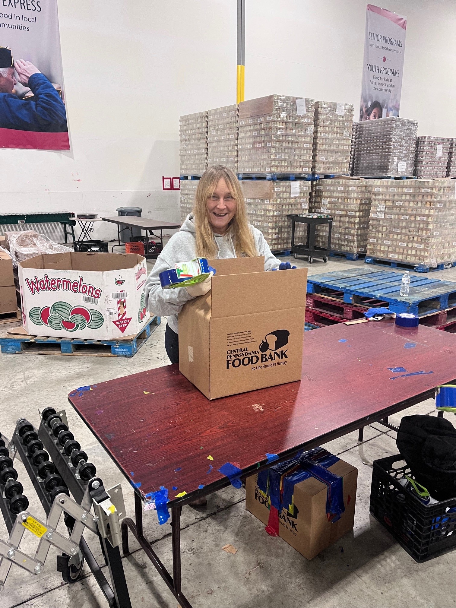 PA Central FCU Volunteers at Central PA Food Bank for Giving Tuesday